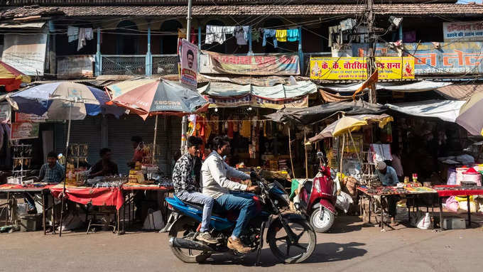 इन लोगों को भी मिलती है हेलमेट न पहनने की छूट 