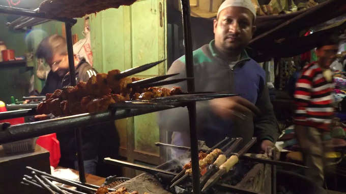 स्वादिष्ट कबाब के लिए जाएं निज़ामुद्दीन