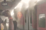 कोरबा-विशाखाट्टनम एक्सप्रेस में भीषण आग, ट्रेन से जान बचाकर कूदे यात्री, लपटें और धुआं देख दहल जाएंगे आप