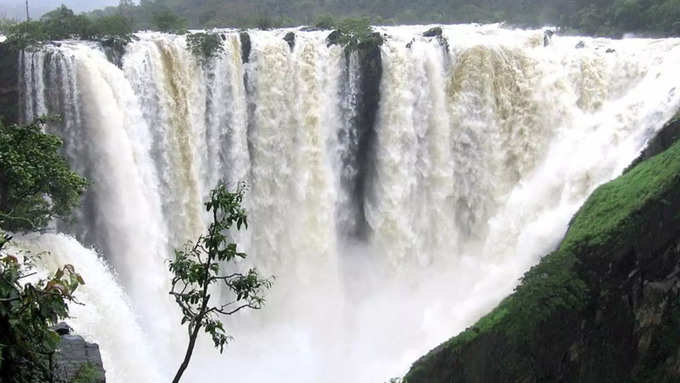 ರಾಣಿಬೆನ್ನೂರಿನಿಂದ ಜೋಗ ಜಲಪಾತ