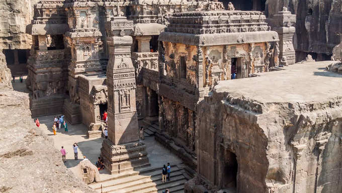 ಅಜಂತಾ ಮತ್ತು ಎಲ್ಲೋರಾ ಗುಹೆಗಳು