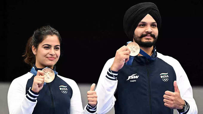 Manu Bhaker and Sarabjot Singh