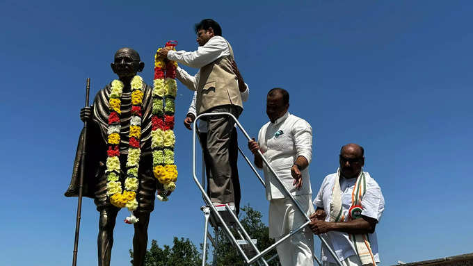 Gandhi Statue