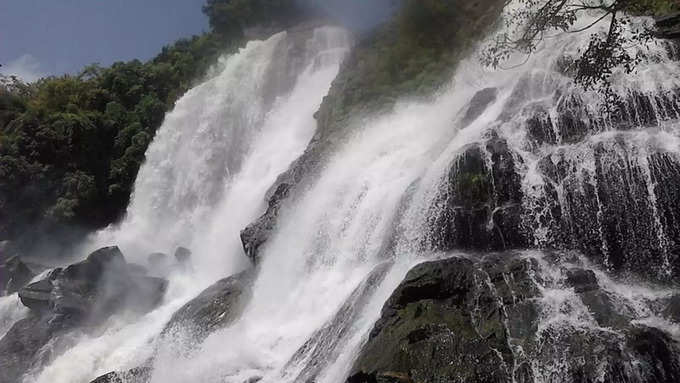 ಗಗನ ಚುಕ್ಕಿ ಮತ್ತು ಭರಚುಕ್ಕಿ ಜಲಪಾತ