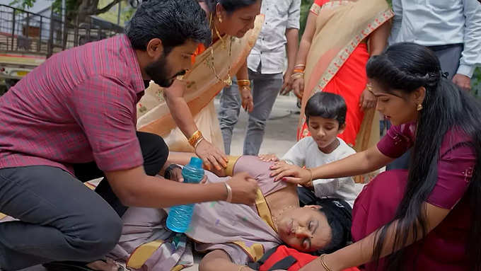 సుగుణమ్మను ఆసుపత్రిలో చేర్పించిన బాలు, మీనా..