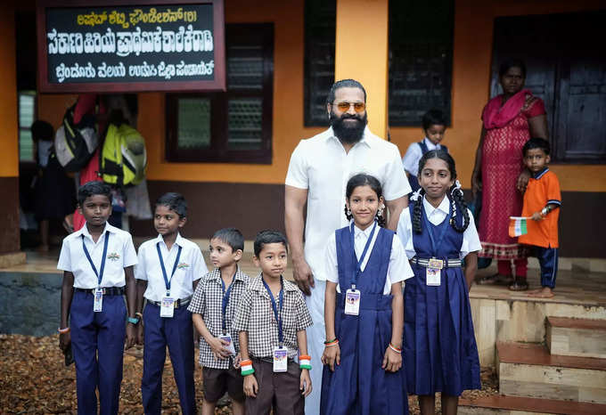 ಶಾಲಾ ಮಕ್ಕಳ ಜೊತೆ ಸ್ವಾತಂತ್ರ್ಯ ದಿನೋತ್ಸವ