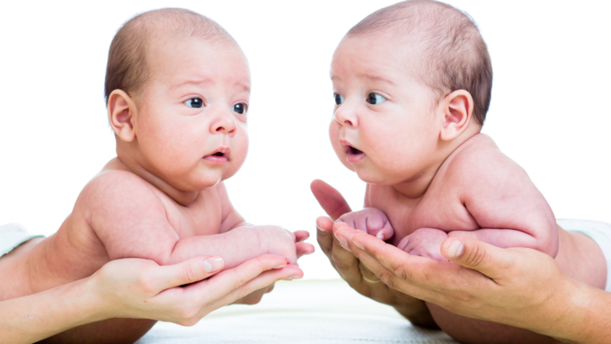 Twin Pregnancy और सुपरफिटेशन कैसे अलग?