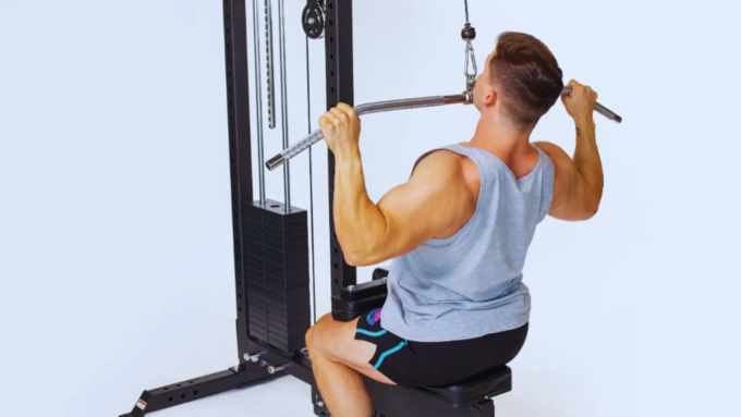 लेट पुलडाउन (Lat Pulldown)