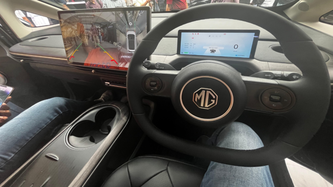 MG Windsor EV: इंटीरियर और फीचर्स