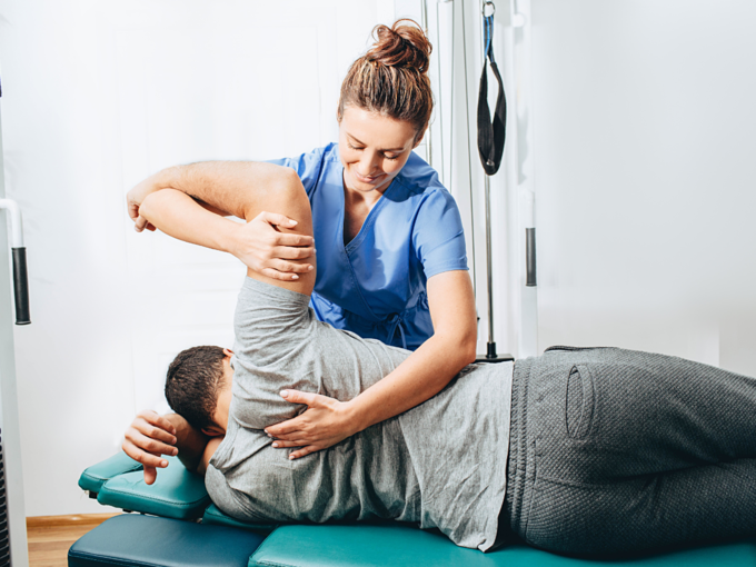 physiotherapy back massage pain