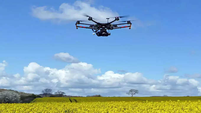 ட்ரோன் இயக்கும் பயிற்சி (Drone Operations Training) :