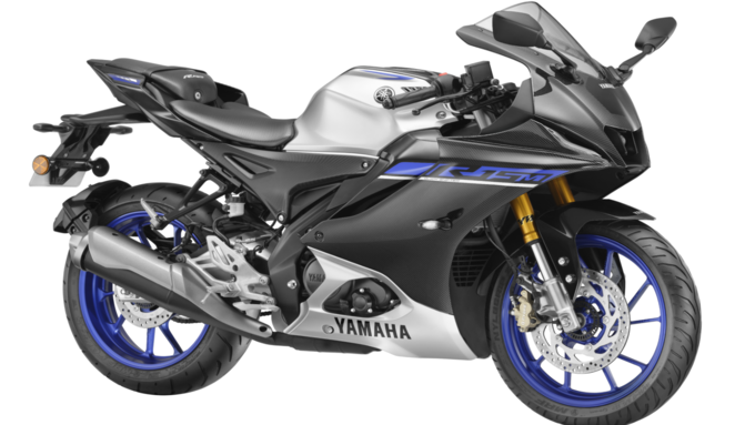 Yamaha R15M Price Features