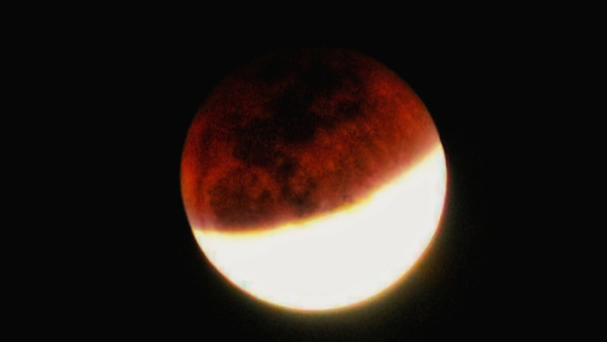 Lunar Eclipse यानी चंद्रग्रहण के दौरान क्‍या होता है?