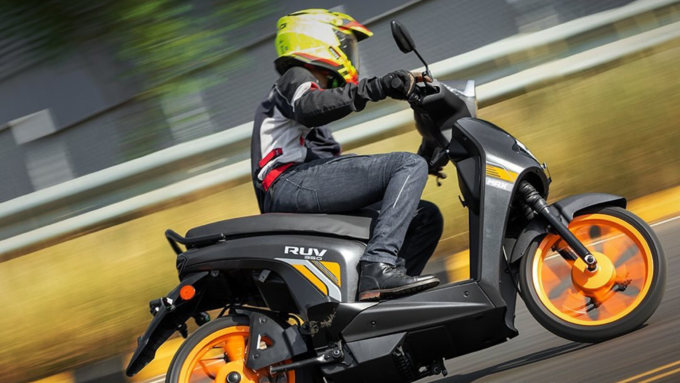 RUV350 Electric Scooter Price Features