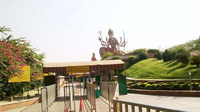Entry fee and Aarti timings for the temple Entry fee and Aarti timings for the temple