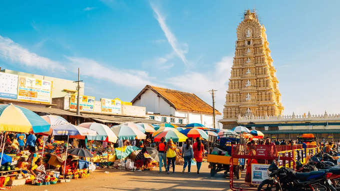 చాముండేశ్వరి దేవాలయం..