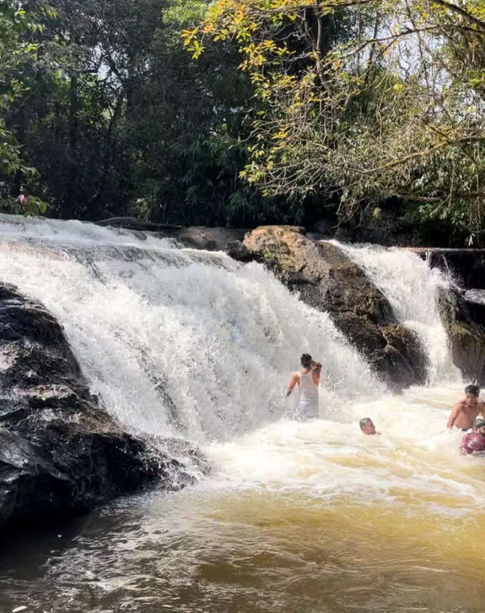 ಅಬ್ಬಿ ಜಲಪಾತ.