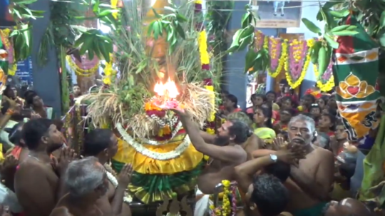 ராஜபாளையம் ஸ்ரீ மாரியம்மன் திருக்கோவில் புரட்டாசி பொங்கல் தேர் திருவிழா கொடியேற்றம்; ஏராளமான பக்தர்கள் சாமி தரிசனம்!