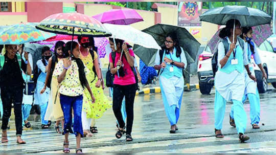 பள்ளி, கல்லூரிகள் நாளை விடுமுறை... எந்தெந்த மாவட்டங்கள்? அடுத்தடுத்து வெளியான அறிவிப்பு!