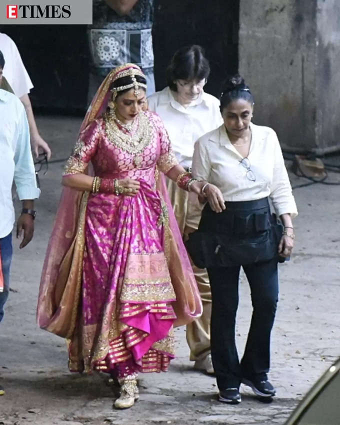 Rekha Exclusive PICS in pink lehanga