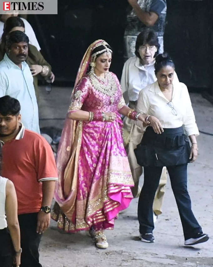 Rekha Exclusive PICS in pink lehanga