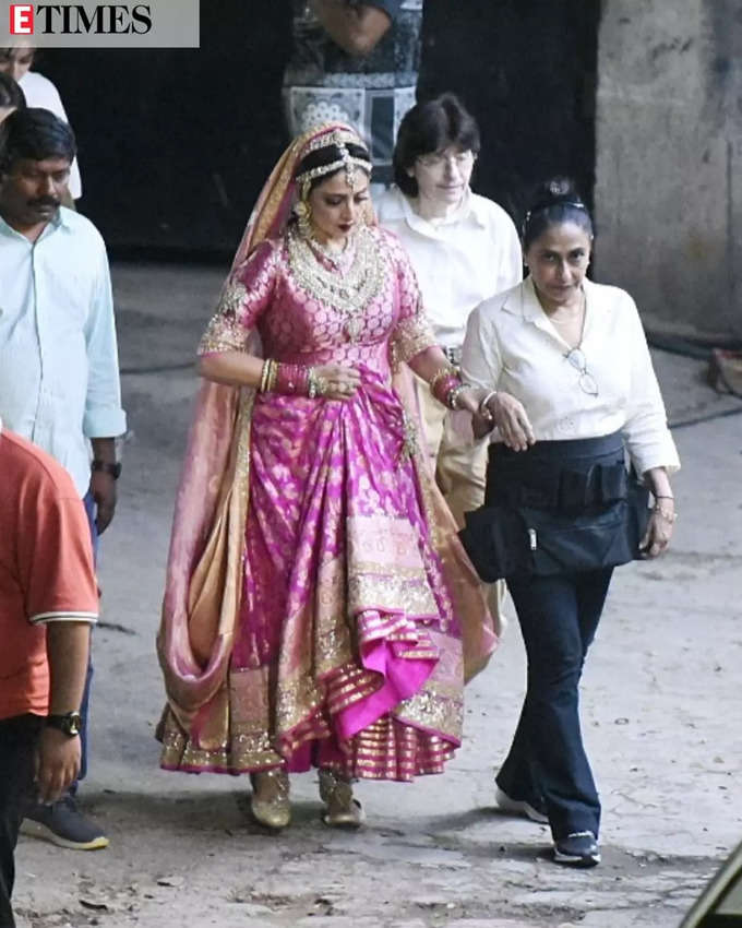 Rekha Exclusive PICS in pink lehanga