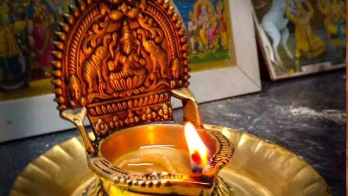 விளக்கு பரிகார முறை :