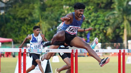 കായികമേള: ഹഡിൽസിൽ ആറു വർഷത്തെ റെക്കോഡ് തിരുത്തി വിജയ് കൃഷ്ണ