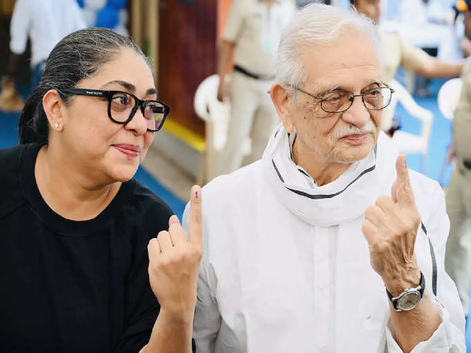 गीतकार गुलजार ने भी किया मतदान