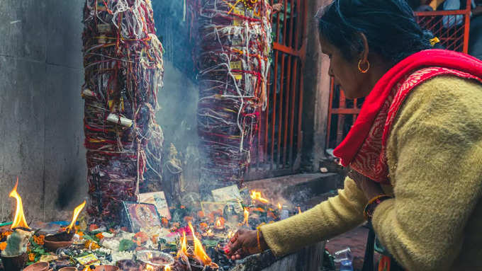 कैसे पहुंच सकते हैं कार्तिकेय मंदिर 