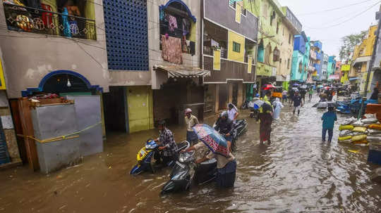 மயிலம், புதுச்சேரியில் அதி கனமழை... ஒரு காட்டு காட்டிய ஃபெஞ்சல் புயல்- அடுத்து அலர்ட் வந்தாச்சு!