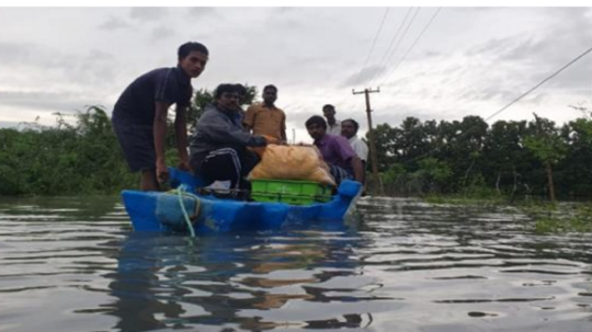 தென்பண்ணை ஆற்றில் வெள்ளப்பெருக்கு; கடலூரைச் சேர்ந்த மக்கள் ஹோட்டல்களில் தஞ்சம்!