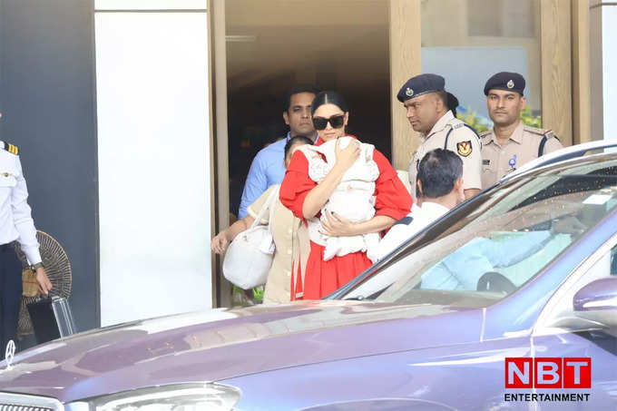 Deepika Padukone With Daughter