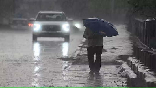 Chennai Rain:  சென்னையில் காலை முதல் மிதமான மழை...! சுரங்கப்பாதைகளின் நிலை என்ன?