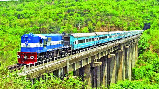 Mumbai-Pune Railway: आता घाटातील रेल्वेप्रवास होणार जलद; लोणावळा-खंडाळा घाटात एसएसडी चाचणीला परवानगी