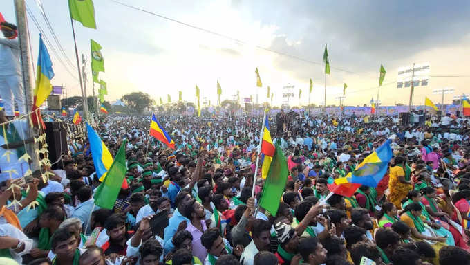 தமிழ்நாட்டில் மூடப்பட்ட மணல் குவாரிகளை மீண்டும் திறக்கக் கூடாது!  திருவண்ணாமலை நிலச்சரிவில் சிக்கி உயிரிழந்த 7 பேருக்கு இரங்கல் உள்ளிட்ட 46 தீர்மானங்கள் நிறைவேற்றப்பட்டுள்ளன.