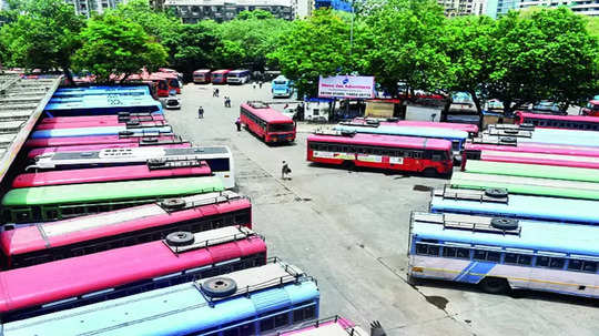 एसटी आता परळ, कुर्ल्याहून; मुंबई सेंट्रलवरील बसच्या मार्गबदलाचा एसटी महामंडळाकडून निर्णय, काय कारण?