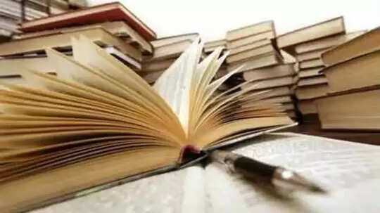 Pune Book Festival : उत्सवापलीकडची पाने