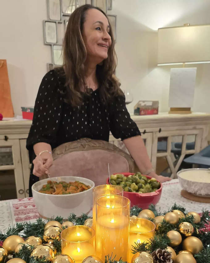 Mahesh Bhatt held a Christmas dinner party