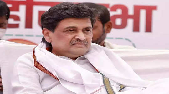 Ashok Chavan : उशीरा का होईना सुप्रिया सुळे यांना शहाणपण सुचलं, EVM वरुन माजी मुख्यमंत्री अशोक चव्हाण यांचा टोला