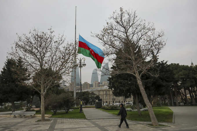 What is known about a plane crash in Kazakhstan that Azerbaijan says was caused by Russia?