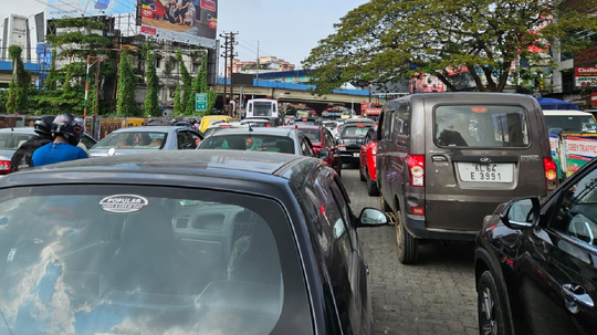 തിരുവനന്തപുരത്തേക്കാണോ യാത്ര? ശനിമുതൽ ബുധനാഴ്ചവരെ ഗതാഗത നിയന്ത്രണം, പാർക്കിങ് സ്ഥലങ്ങളറിയാം, കലോത്സവത്തിനായി കർശന നിയന്ത്രണങ്ങൾ