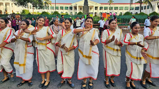 25 വേദികൾ, പതിനയ്യായിരത്തോളം വിദ്യാർഥികൾ; രുചിവിളമ്പാൻ പഴയിടം,   കലോത്സവത്തിനൊരുങ്ങി തിരുവനന്തപുരം