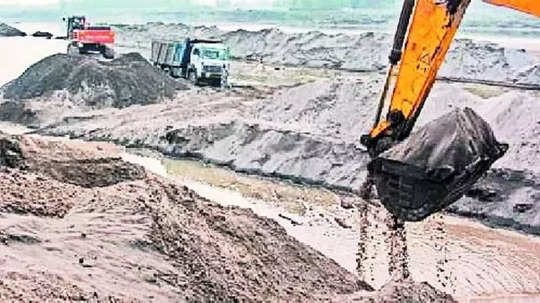 Sand Policy: सुधारित वाळू धोरण धूळ खात; चार महिन्यांनंतरही वाळू धोरणाबाबत निर्णय नाही