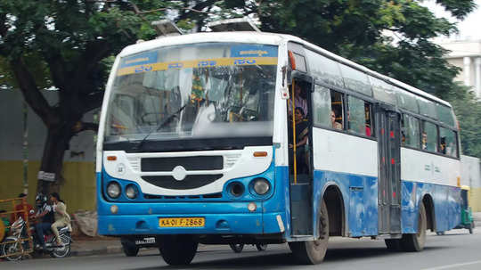 ബെംഗളൂരുവിൽ ബിഎംടിസി ബസുകളിൽ പാസ് എടുത്ത് യാത്ര ചെയ്യുന്നവരാണോ? ഇനി ഇതാണ് പുതിയ നിരക്ക്