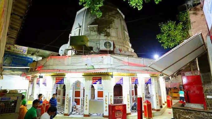 मंदिर ग्रहण के समय भी खुला रहता है