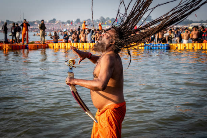 नागा साधु ही क्यों करते हैं प्रथम स्नान