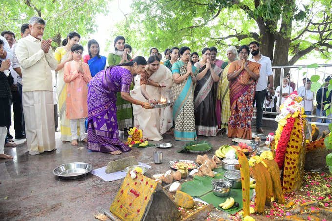 గంగమ్మ, నాగాలమ్మ ఆలయంలో చంద్రబాబు కుటుంబం పూజలు