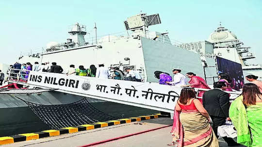 Indian Navy: तीन जहाजांवर आठ मराठी; 'आयएनएस वाघशीर'चे कार्यकारी नेतृत्व ठाणेकर निमिष देशपांडेंकडे