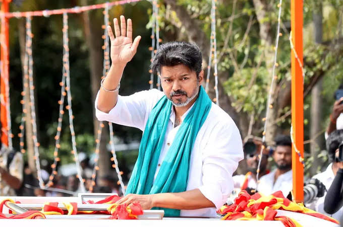 விஜய் பேசுகையில், வளர்ச்சிக்கு எதிரானவன் நான் இல்லை. ஆனால் பரந்தூரில் வேண்டாம் என்கிறேன்.